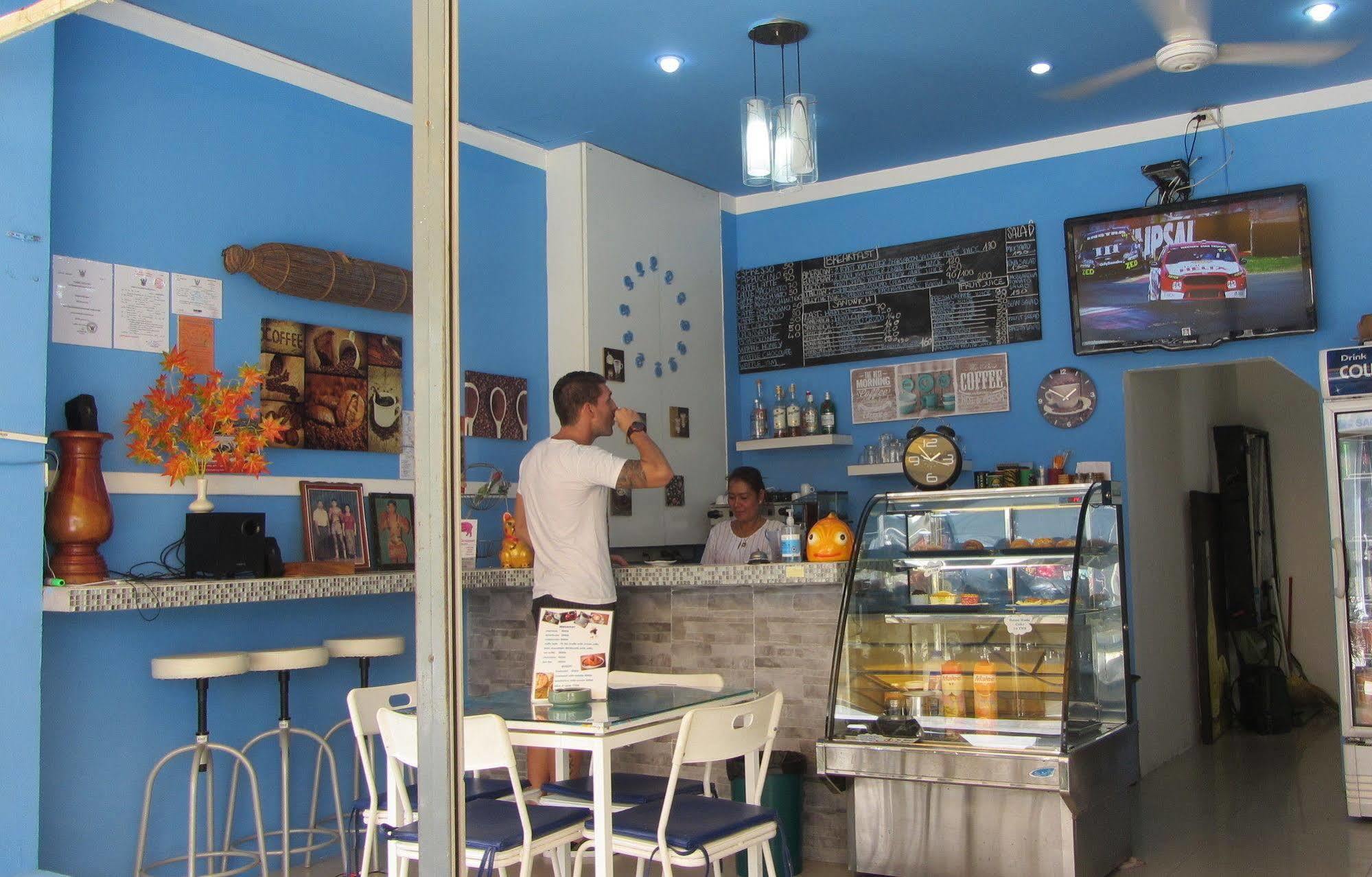 Happy Fish Guesthouse Patong Екстер'єр фото